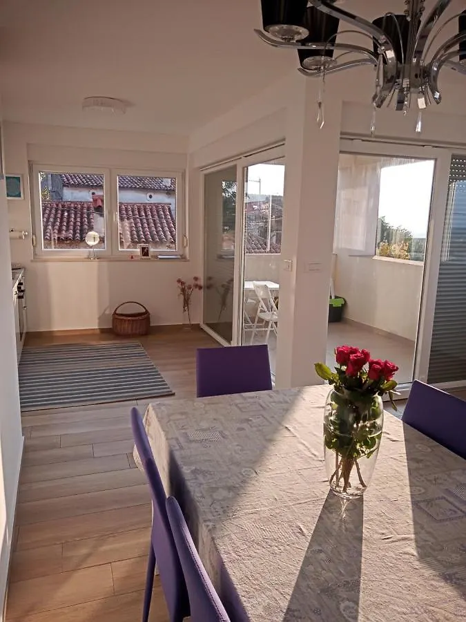Apartma D Apartment Liznjan